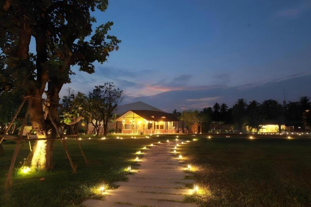 The Buffalo Amphawa Samut Songkhram Exterior photo